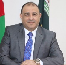 الطاهات مستشارا لمركز تطوير المناهج