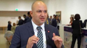 الغرايبة: مقتنع بضرورة فرض ضرائب على إعلانات مواقع التواصل الإجتماعي