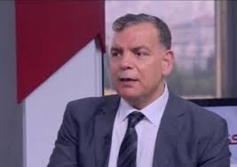 وزير الصحة: وقف الرحلات المدرسية وسفرات الموظفين للخارج