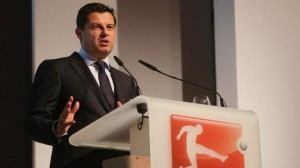 هل تستأنف مباريات الدوري الألماني دون جمهور؟