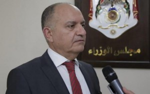 العضايلة للطلبة : تابعوا دروسكم ففترة الحظر قد تطول