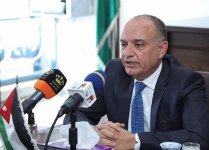 الحكومة: سننظر بتمديد العطلة الاسبوع القادم .. وارجاء البت بآلية توصيل السلع