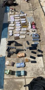 ضبط 3 أشخاص بحوزتهم أسلحة ومواد مخدرة