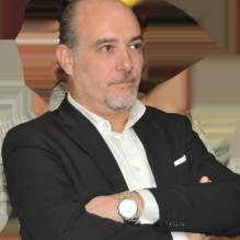 الى الأبطال الذين لا تعرفهم "الكاميرات" .. رجال المطارات ..بقلم نشأت الحلبي