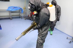 بالصور ... الدفاع المدني يطهّر 131 منشآة للحد من انتشار كورونا