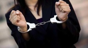 ضبط فتاتين من جنسية اوروبية ظهرن بمقطع فيديو بلباس فاضح في العاصمة .