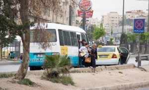 النقل البري: مخالفة الراكب بلا كمامات وقفازات