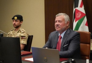 الملك: التفكير بحلول للاستئناف التدريجي للرحلات الجوية...وأي خطأ يعيدنا إلى الوراء