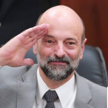 الرزاز: نقف صفاً واحداً، حكومة وشعباً، خلف قيادتنا الهاشميّة الحكيمة