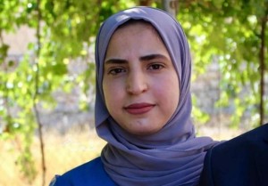 منحة دراسية مع السكن من جامعة عمان الاهلية للطالبة "شهد ايهاب يونس" الاولى في التوجيهي في فلسطين