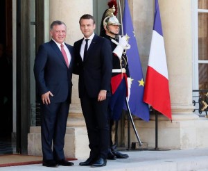 الملك يزور باريس ويلتقي ماكرون