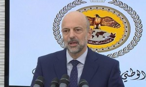 الرزاز يعدل أمر الدفاع رقم 7 ويضيف بند رقم 5 لتفويض وزيري التربية والتعليم والتعليم العالي