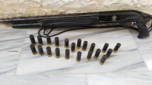 القبض على شخص مطلوب أقدم على اطلاق عيارات نارية باتجاه الامن في المفرق