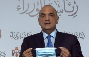 الخصاونة: إعادة العمل بالعلاوات وحزمة حماية جديدة وسنجتاز الازمة