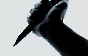 إلقاء القبض على شخص اعتدى على آخر بواسطة اداة حادة إثر خلافات شخصية وظهر في فيديو جرى تداوله