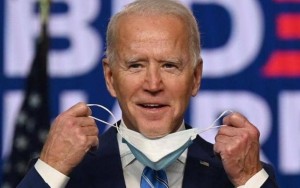 بايدن يؤكد أنّه سيتلقى قريبا اللقاح في شكل علني