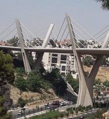 العثور على جثة شخص عشريني من جنسية عربية اسفل جسر عبدون