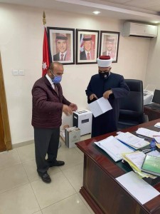 وزير الدولة يشيد بجهود بلدية الرصيفة