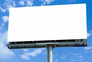 تخفيض رسوم الترخيص والغرامات على الاعلانات في عمان