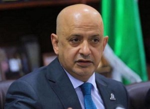 الحاج توفيق: فتح القطاعات او تعويض اصحابها