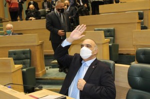 الخصاونة للدغمي: لا أتضايق من حديث أي نائب