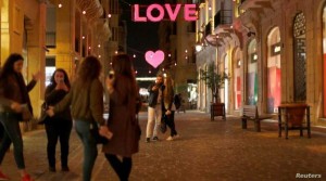 "فالانتاين" يثقل كاهل اللبنانيين .. الحب بالدولار