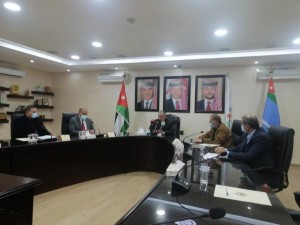 وزير الداخلية للمحافظين: اعتبار أي مخالف للعزل مطلوب