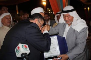 كادر وكالة العراب الأخبارية يشاطر د.زكريا الشيخ أحزانه بوفاة والده