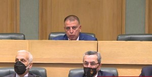 الفراية يكشف تفاصيل حادثة السلط: الأكسجين انقطع لساعتين