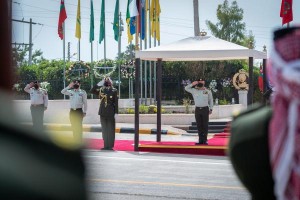 الملك ينعم على ذوي شهداء معركة الكرامة ومصابيها بميدالية مئوية الدولة الأولى