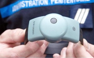 الصحة تكشف عدد وكلفة الأساور الإلكترونية ومكان تواجدها