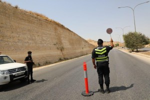 وزير الداخلية : ضبط 72 شخصا مخالفا للحجر المنزلي في عدة مناطق بالمملكة