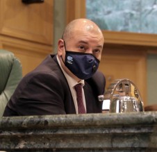 العوادت يحذر من محاولات لاختلاق قصص تعطي شرعية للتناقضات