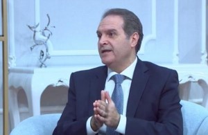 الهواري: قرارات حكومية مرتقبة منها بشأن الصلاة في المساجد