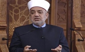 وزير الأوقاف :قرار وشيك حول صلاة الجمعة