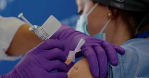 الأوبئة تدعو المواطنين لعدم المفاضلة بين المطاعيم