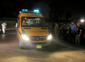 بدء دخول الجرحى الفلسطينيين إلى مصر