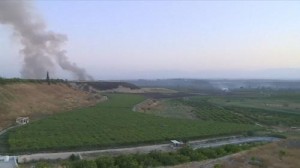 إخماد حريق امتد من غرب النهر نحو أراضٍ أردنية