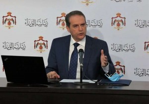 وزير الصحة: ندرس اعطاء طلبة المدارس لقاح كورونا.. وتعاقدنا على كميات كافية