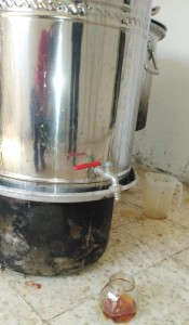 ضبط 320 كيلو عسل مغشوش و200 كيلو مواد أوليه تالفة في مأدبا