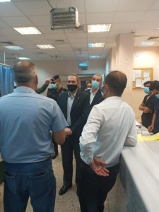 بالصور .. زيارة مفاجئة لوزير الصحة لمستشفيي البادية الشمالية والمفرق الحكومي