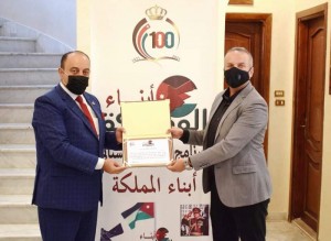 أبناء المملكة يُسلِّمون " هيئة الإعلام " رسالة دعمهم وتقديرهم لجهودها