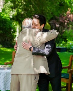 الملك عبر تويتر: عمي الغالي وولدي الحبيب أدامكما الله ذخرا للوطن