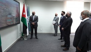 بالصور...الملك يزور مجمع المناصير الصناعي في القطرانة