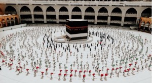 السعودية ترفع الطاقة الاستيعابية اليومية للمعتمرين - تفاصيل