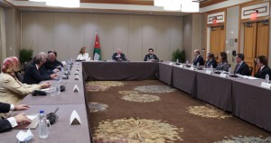 الملك يلتقي ممثلي المنظمات والنخب العربية الأميركية