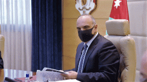 بلاغ حكومي يمنع تواجد أكثر من 10 اشخاص على طاولة واحدة داخل المطاعم