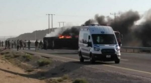 إحتراق مركبة أمام محطة راس النقب دون وقوع اصابات