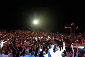 السميرات: صمت حكومي مرفوض عن حفل عمرو دياب