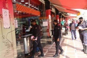 تجارة عمان تطلق خطا ساخنا لأوامر الدفاع والبلاغات